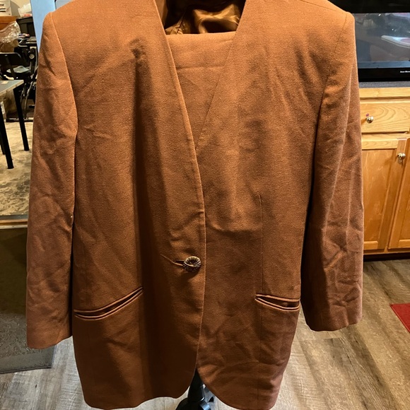 Ellen Kaye Women’s Brown Wool Suit Size 20 - Picture 4 of 5